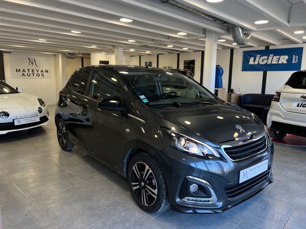 Peugeot 108 GT Line véhicule d'occasion disponible chez Mateyan Autos Salon-de-Provence