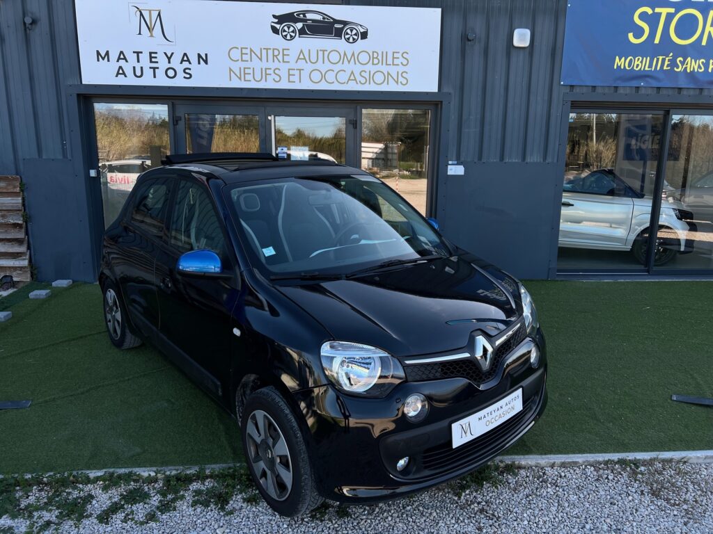 Renault Twingo 2019 - 95 ch - toit ouvrant véhicule d'occasion disponible chez Mateyan Autos à Salon-de-Provence