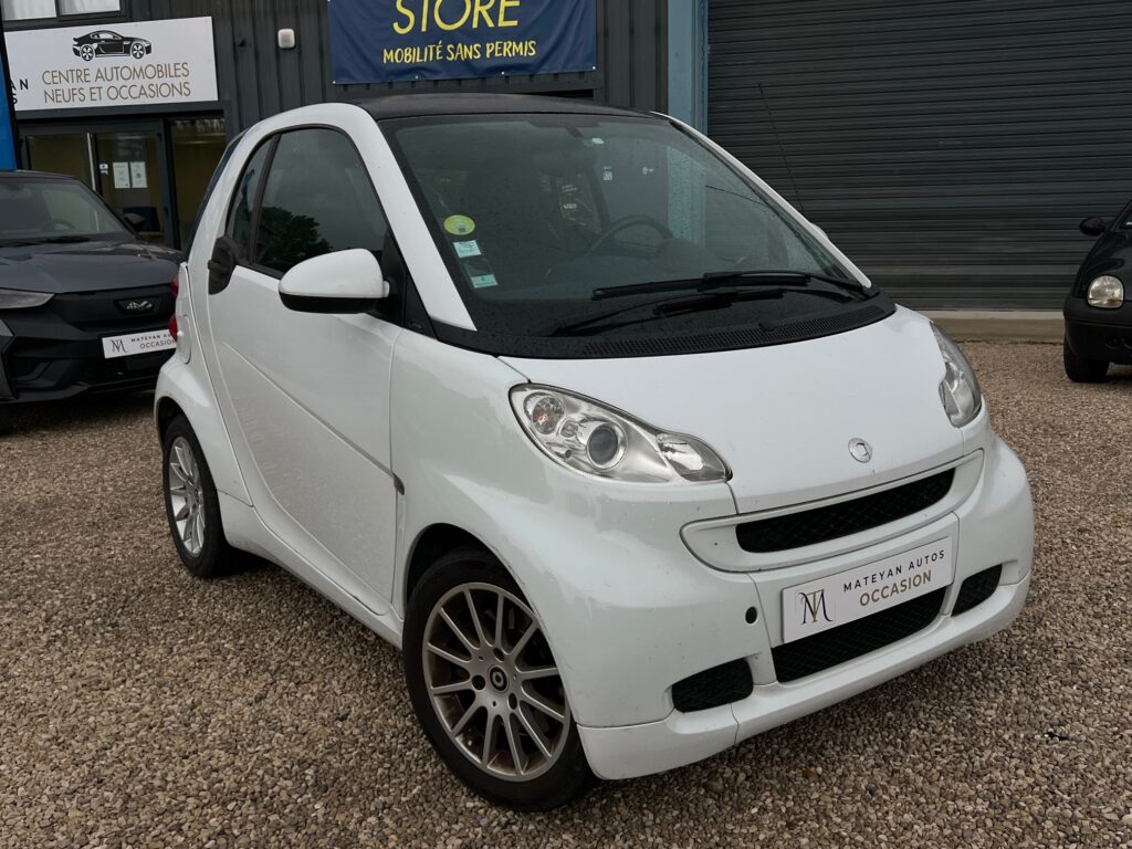 Smart Fortwo finition passion chez Mateyan Autos Salon-de-Provence vente de véhicules d'occasion toutes marques